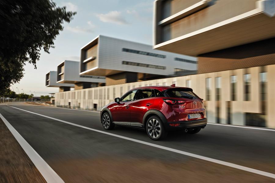 Mazda CX-3 2018 года  (WW) (фото 17 из 40)